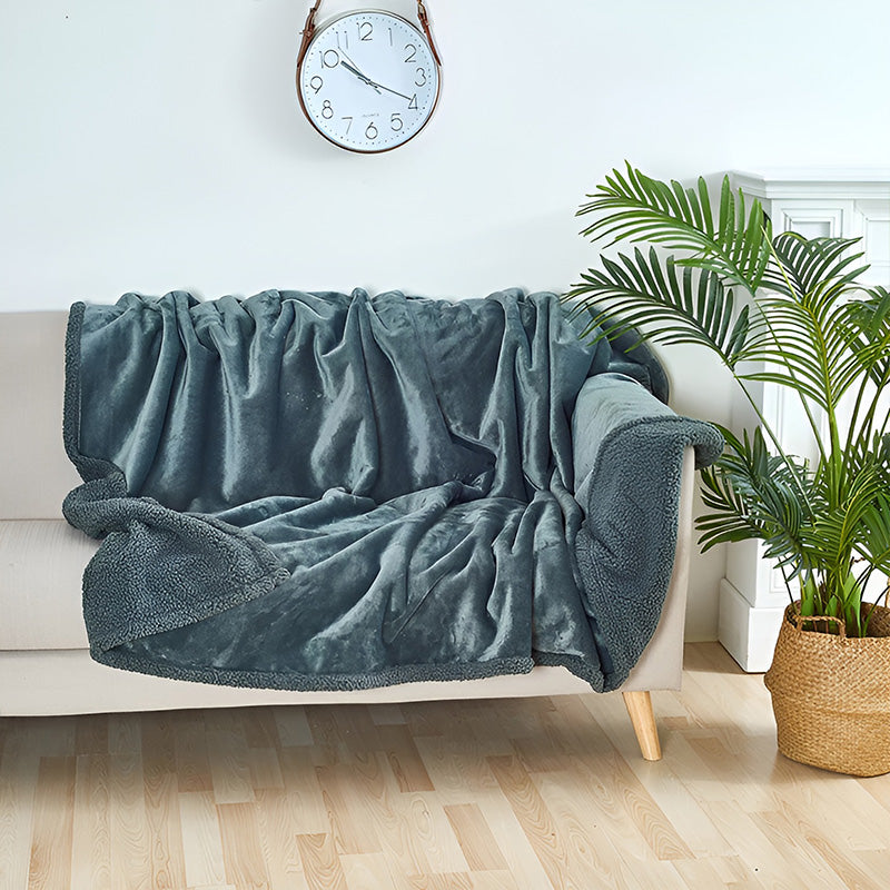 Soft Waterproof Flannel Blanket