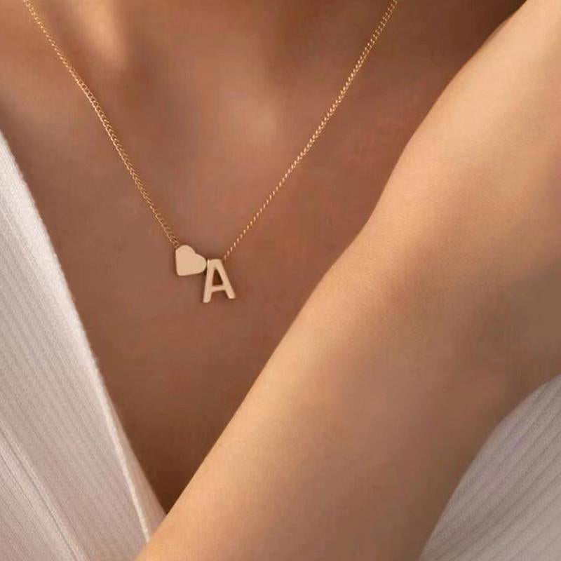 🔥Tiny Initial Necklaces Golden Heart Letter A-Z💖