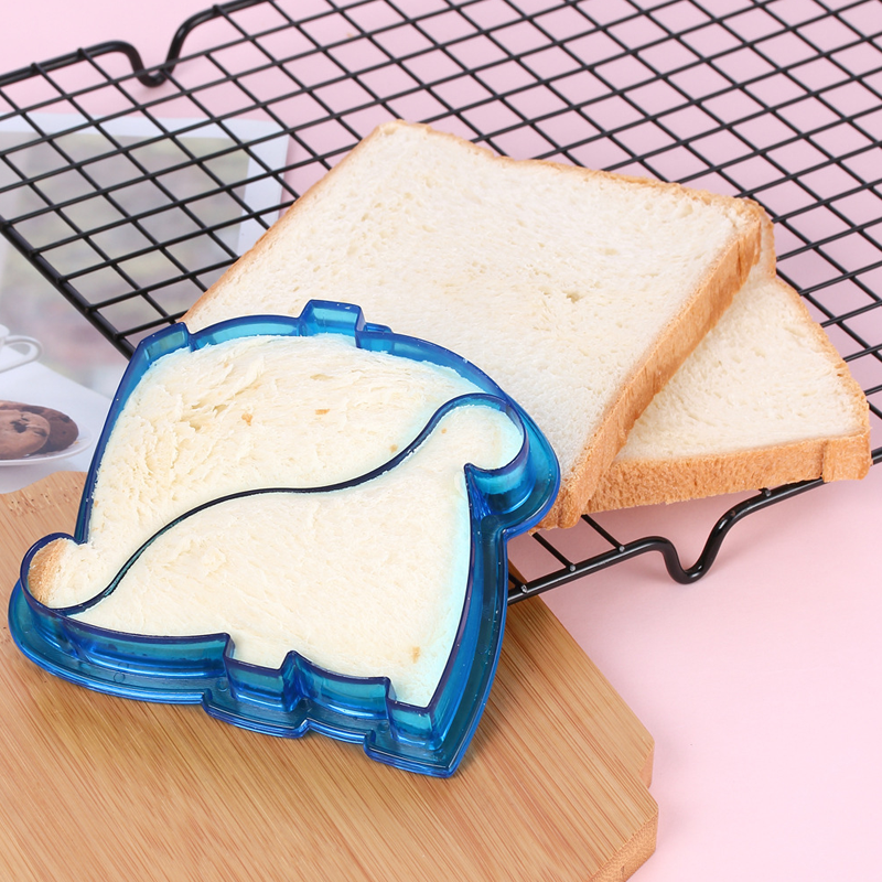 Easy-to-Use Toast and Sandwich Mold