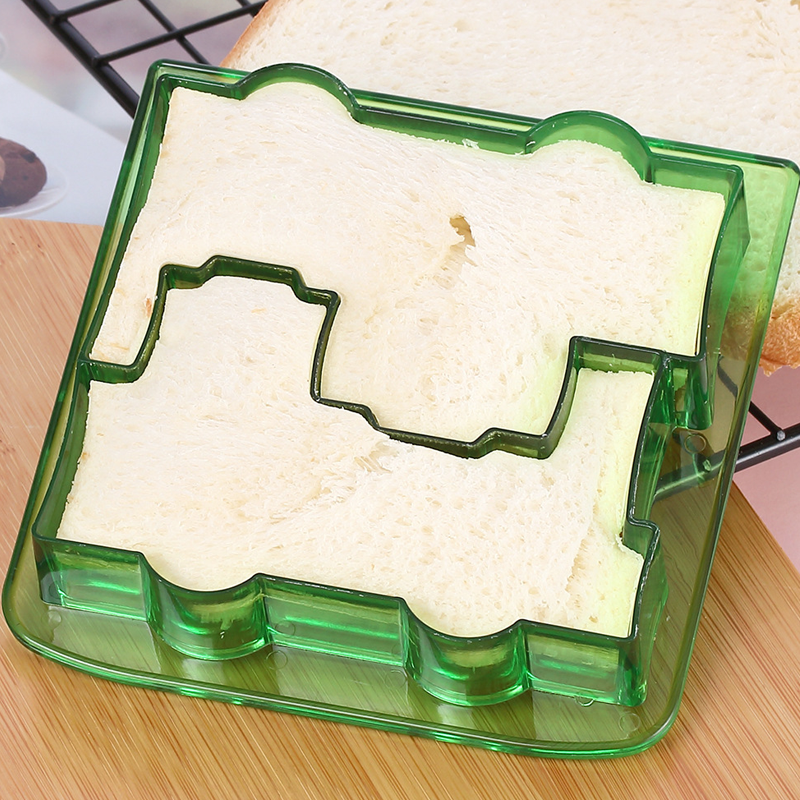 Easy-to-Use Toast and Sandwich Mold