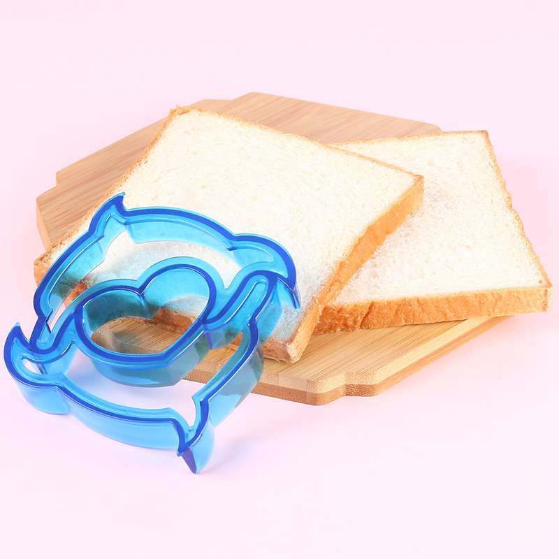 Easy-to-Use Toast and Sandwich Mold