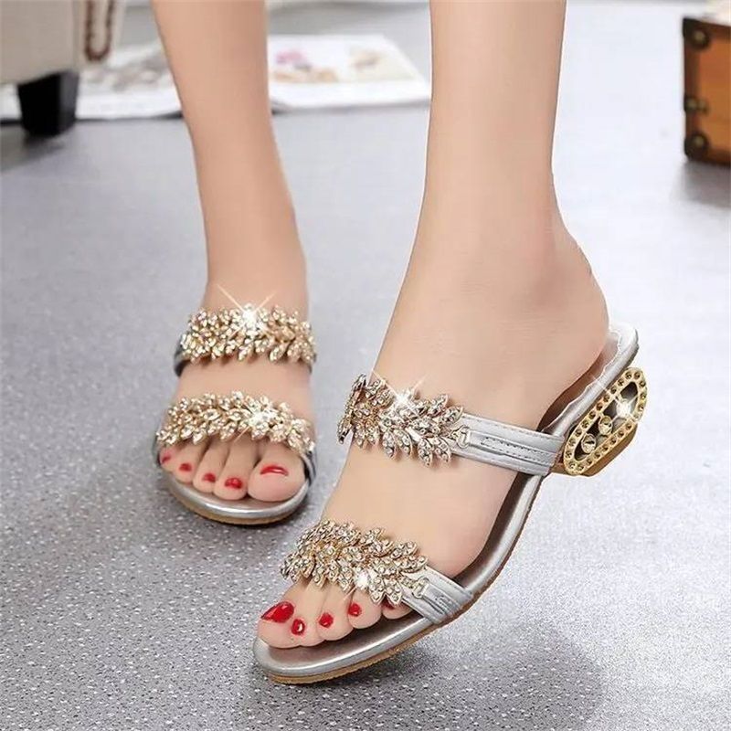 👡 50% OFF NOW! ✨ High-Quality Fashion Rhinestone Sandals for Women – Sparkly, comfortable & perfect for weddings, parties or summer evenings 💃