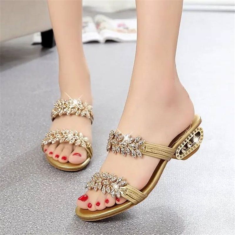👡 50% OFF NOW! ✨ High-Quality Fashion Rhinestone Sandals for Women – Sparkly, comfortable & perfect for weddings, parties or summer evenings 💃