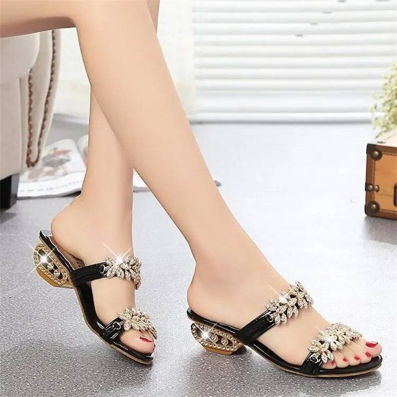 👡 50% OFF NOW! ✨ High-Quality Fashion Rhinestone Sandals for Women – Sparkly, comfortable & perfect for weddings, parties or summer evenings 💃