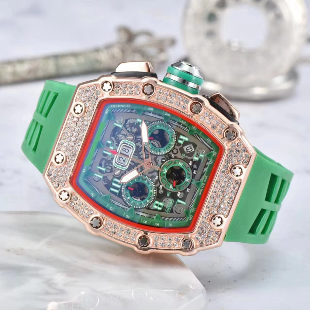 📢📢40% OFF !! ⏰ Luxury Men's Tonneau-Shaped Watch with Rhinestone Embellishment
