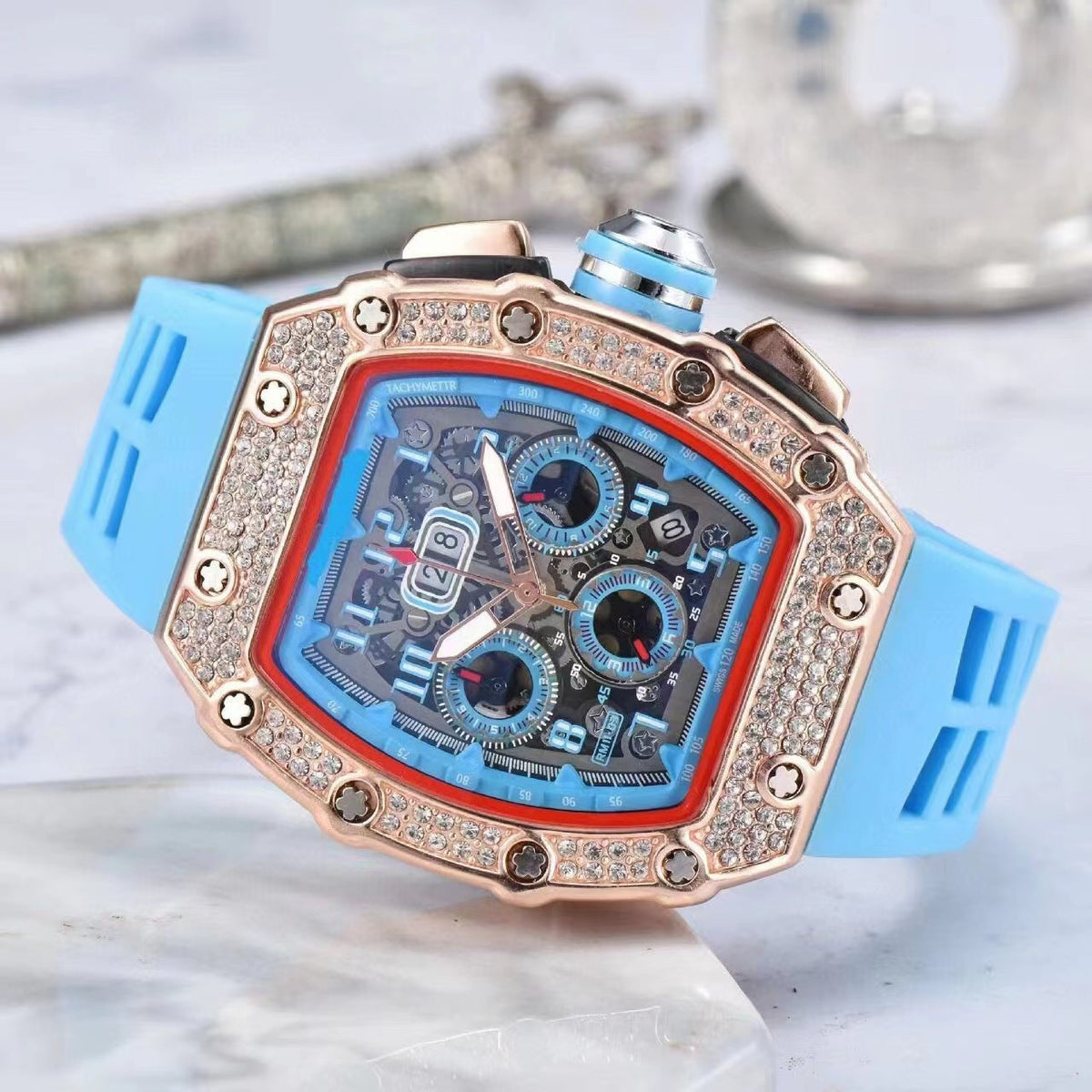 📢📢40% OFF !! ⏰ Luxury Men's Tonneau-Shaped Watch with Rhinestone Embellishment