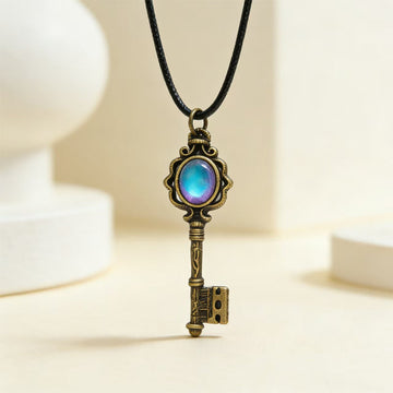 🔥While Supplies Last 40% OFF!🎉 Antique Style Secret Key Necklace for Women