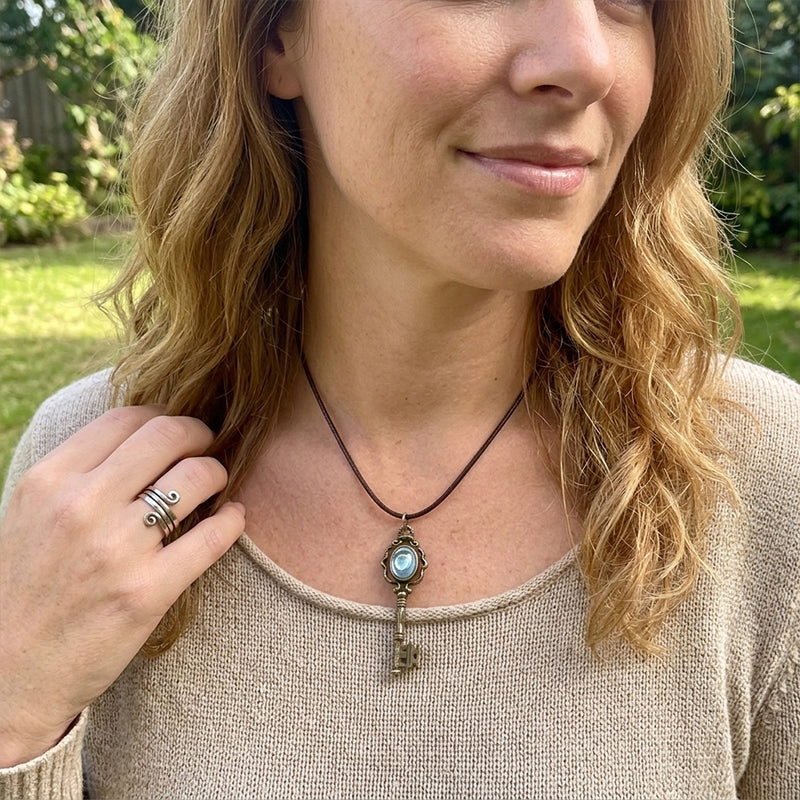 🔥While Supplies Last 40% OFF!🎉 Antique Style Secret Key Necklace for Women