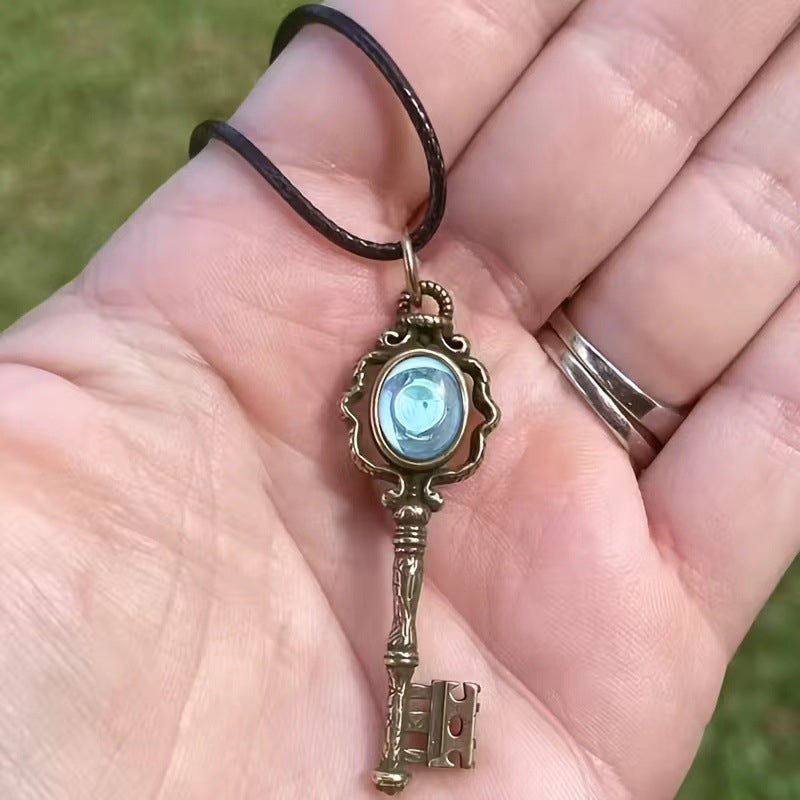 🔥While Supplies Last 40% OFF!🎉 Antique Style Secret Key Necklace for Women