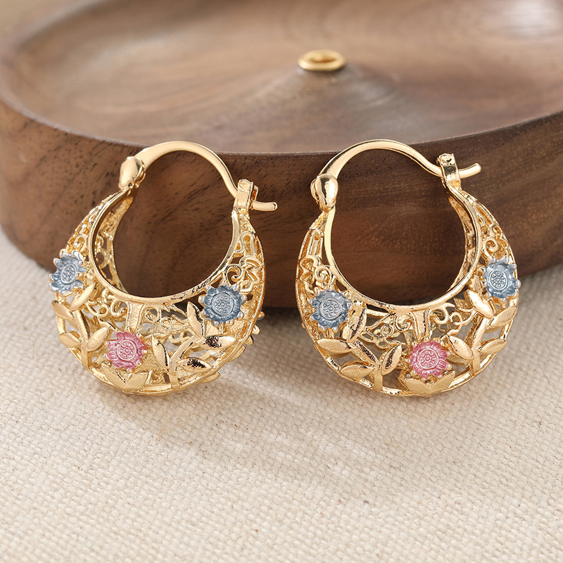 📢📢40% OFF !! ⏰ Gold-Plated Crescent Hoop Earrings with Enamel Flowers