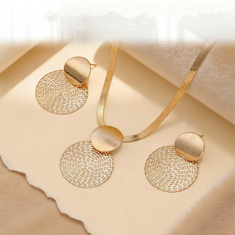 🎁2026 New Arrivals 50% OFF💥Modern Chic Necklace & Earring Set – Gold finish, geometric design & lightweight – perfect for daily elegance or gifting – includes matching pieces for a polished look 💫